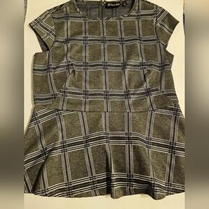 New York & Co Women's Top Shirt Size Medium 7th Avenue Design Studio Plaid